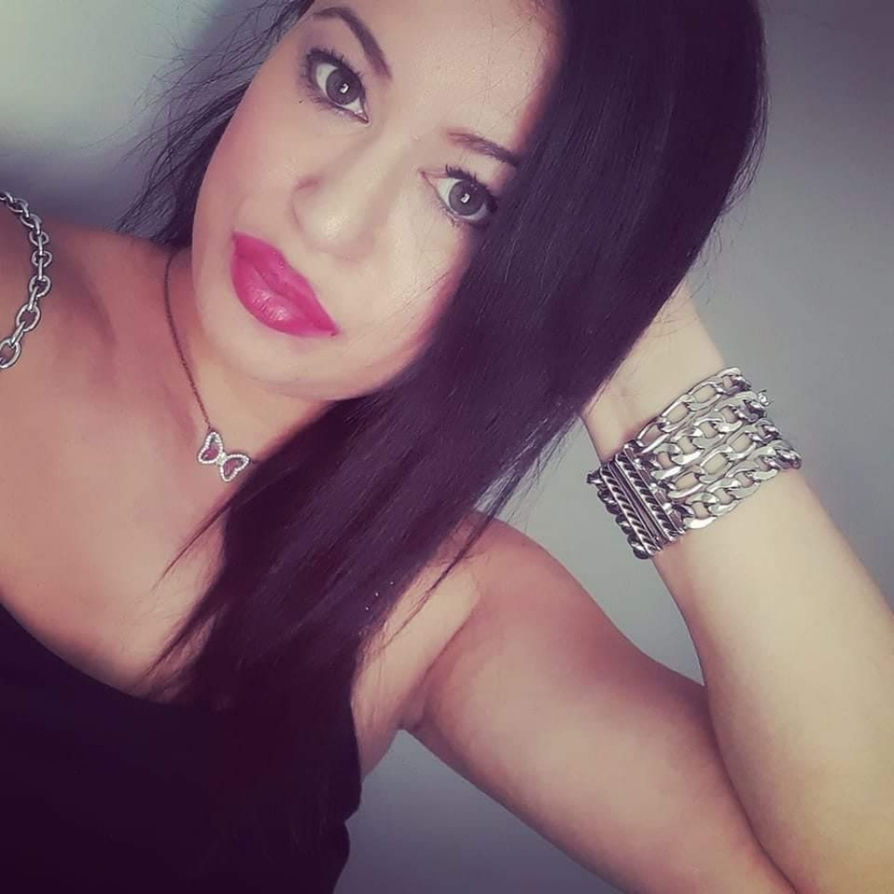 Meet your Posher, Charmaine